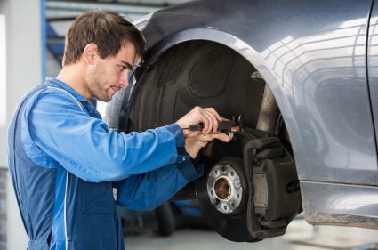 Safety Group Calls on Feds to Investigate Unintended Braking Incidents in Nissan SUVs